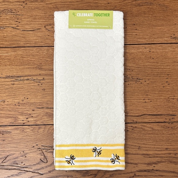 Bee Embroidered Hand Towel - Cream and Yellow - Picture 5 of 6